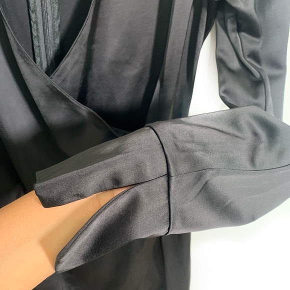 Zara black low V-neck mini dress - Picture 4 of 8